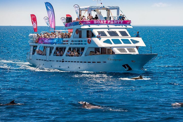 Easy Yacht Booking Guide For Your Next Vacation